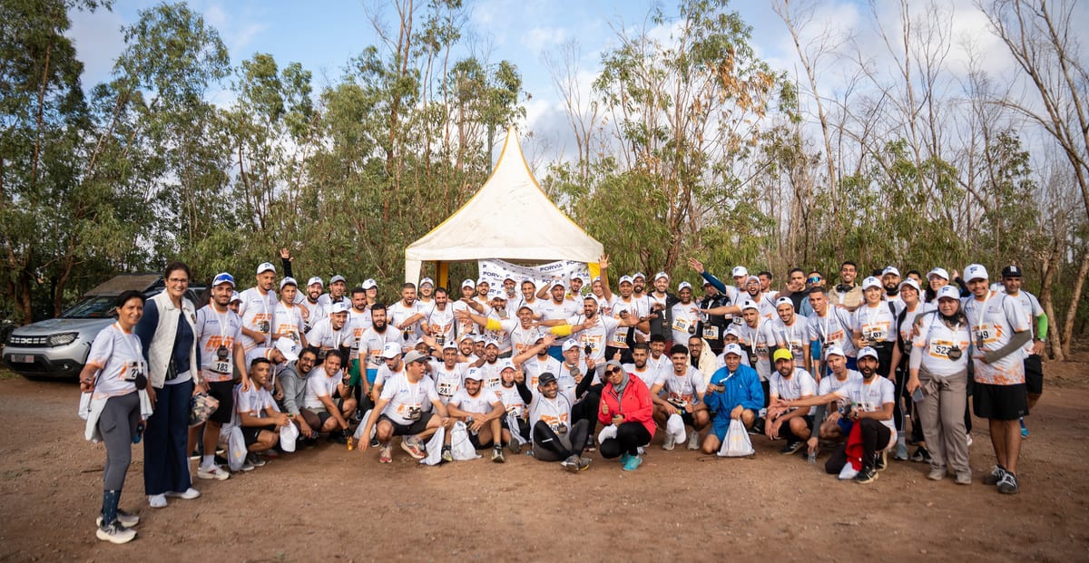 Les participants réunis au village de la course